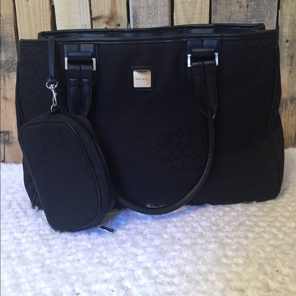 Nine West Handbags - Nine West large totebag handbag-purse w/attachment